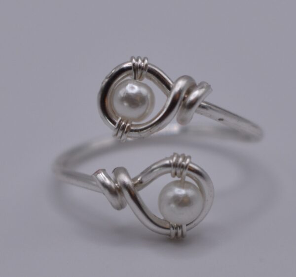 Adjustable Gold or Silver Wire Pearl Ring - Image 4