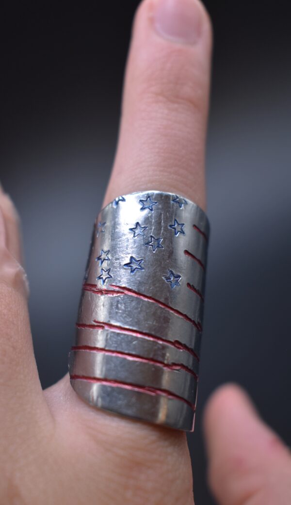 American Flag G>/\\/ Spoon Ring - Image 4