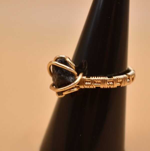Gold Wire Black Stone Ring - Image 10