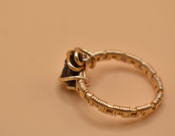 Gold Wire Black Stone Ring - Image 8