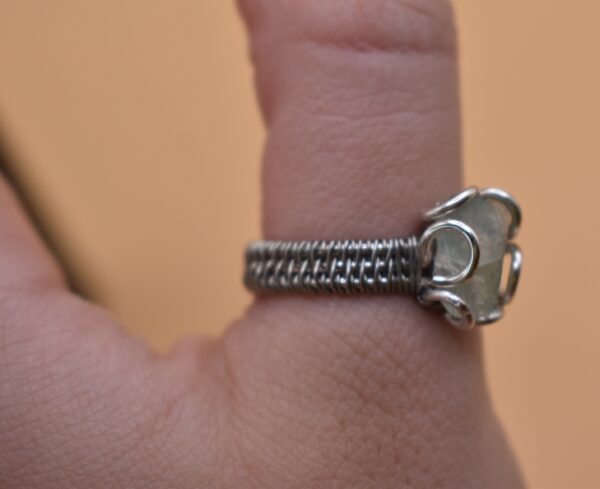 Green Stone Silver Wrapped Band Ring - Image 2