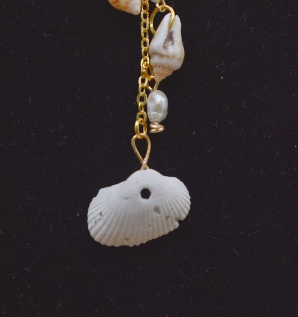 Gold 3 Seashells & Pearls Earrings - Image 4