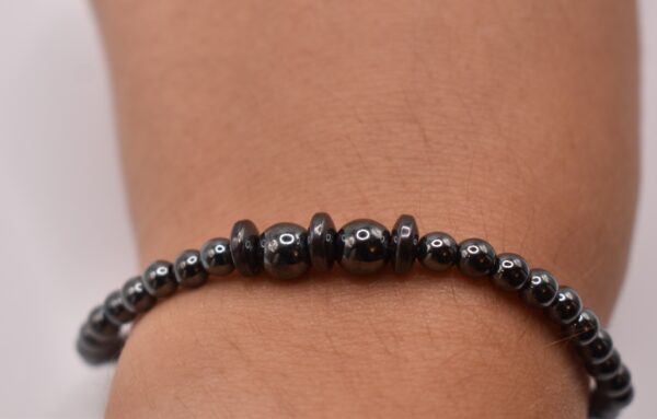 Single Strand Black Pearl Bracelet - Image 3