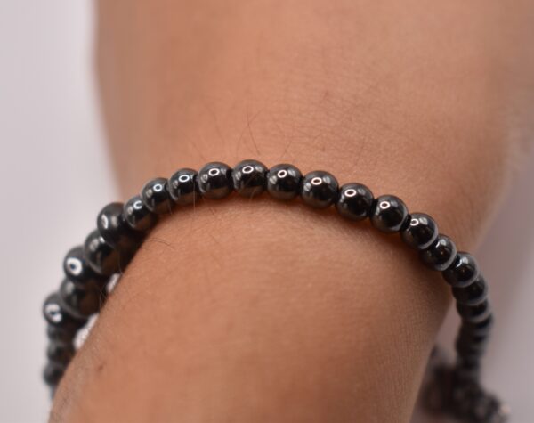 Single Strand Black Pearl Bracelet - Image 4