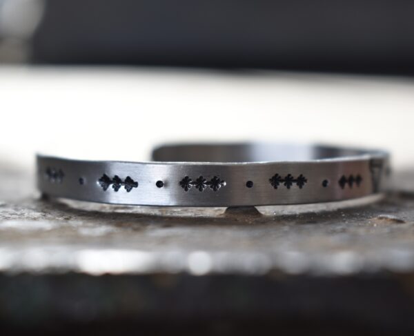 Metal Stamp Longhorn Dot Line Bracelet - Image 3
