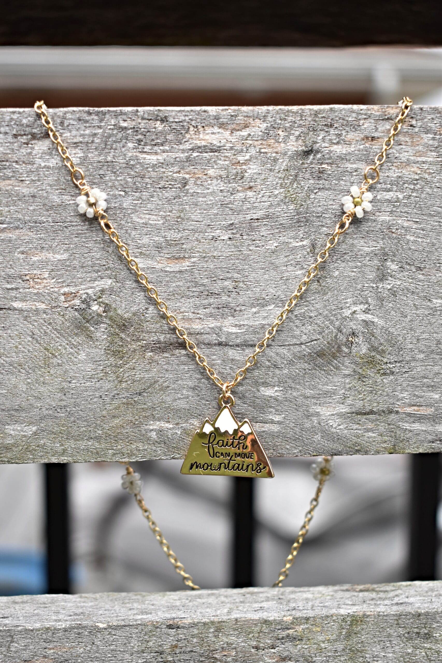 Matthew 17 : 20 Daisy Necklace